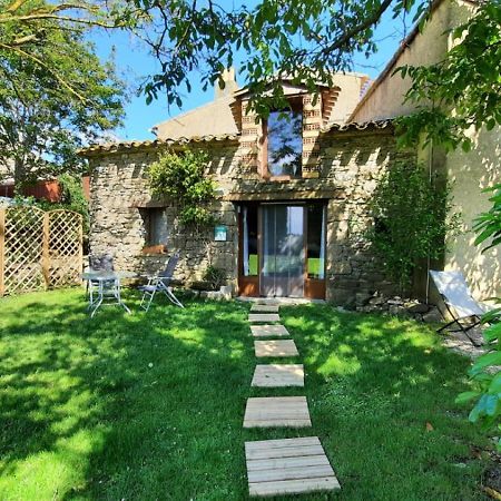 La Petite Maison Dans La Prairie Cassaignes Exteriör bild