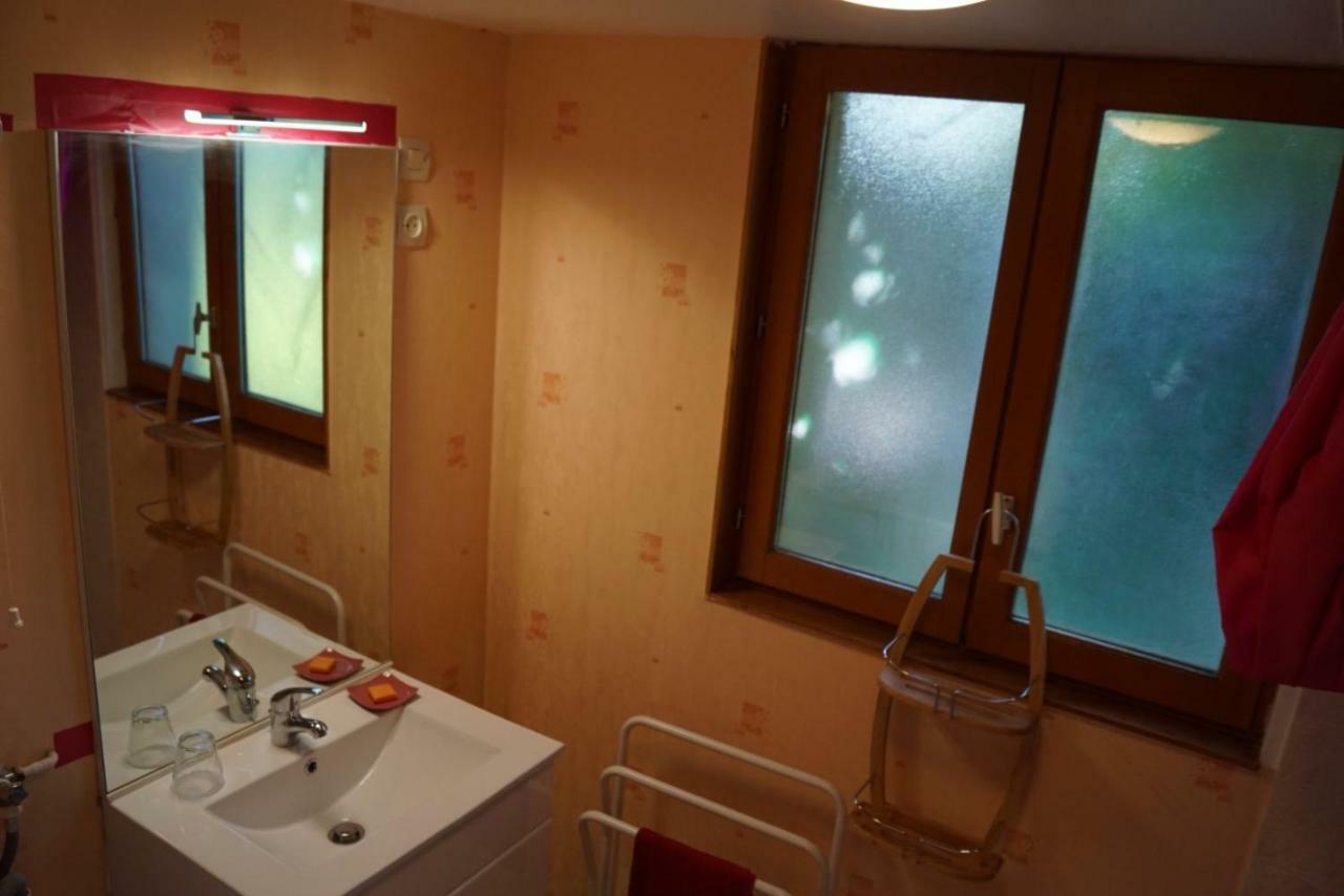 La Petite Maison Dans La Prairie Cassaignes Exteriör bild